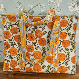 Sac fourre-tout matelassé en coton brodé floral indien Advik avec fermeture éclair, poches intérieures/extérieures 14x16 pouces, style bohème - Product Image 1