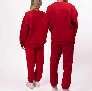 Ensemble de survêtement rouge de luxe tendance pour femme, personnalisé en molleton bouclette et ensemble de jogging élégant |   Ensemble de survêtement de sport haut de gamme - Product Image 6