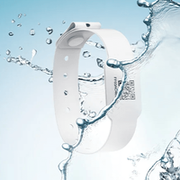 Bracelet connecté MOKO W7 étanche IP67 BLE 5.0 en TPU blanc avec alarme de coupure, autonomie de 5 mois pour la surveillance des patients hospitaliers