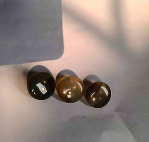 Boutons de chemise durables, écologiques, faits à la main, à 4 trous, en corne de bœuf et de buffle naturelle véritable pour costumes masculins - Product Image 2