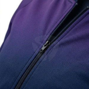 Chaqueta bomber básica de invierno para hombre, tela suave, ajuste cómodo, diseño simple, ropa exterior ligera y cálida para uso diario. - Product Image 6