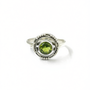 2.8 Grams Fine <b>Peridot</b> <b>Ring</b> - Product Image 2