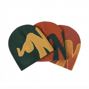 Bonnet Jacquard Streetwear OEM avec Logo Tissé Personnalisé, Bonnet d'Hiver en Acrylique Doux à Revers pour Unisexe, Vente en Gros - Product Image 5
