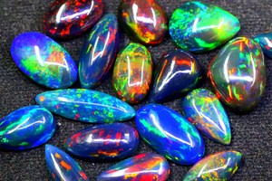 Lot de cabochons d'opale noire fumée Welo d'Éthiopie naturelle, pierres d'opale en vrac pour la fabrication de bagues, boucles d'oreilles et bijoux, vente en gros - Product Image 3