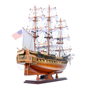 Maqueta de Barco Náutico USS Constitution Pintada a Mano en Cedro para Decoración del Hogar o Regalo - Product Image 2