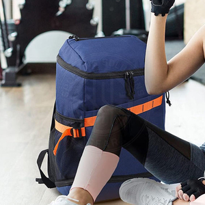 Bolsas de fútbol, bolsa deportiva premium con asas resistentes y gran espacio de almacenamiento principal. - Product Image 4