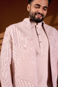 Traje Jodhpuri para Hombre con Diseño de Ondas Lineales en Cuarzo Rosa, Base TR Lachko, Multitalla, Secuencia de Cuentas Codificadas, Ropa de Fiesta - Product Image 1