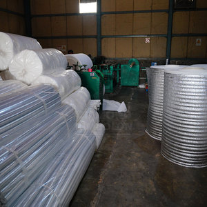 Rollo de Aislamiento Laminado con Lámina de Alta Calidad para Barrera Térmica en Construcción y Protección de Edificios en Material Duradero - Product Image 5