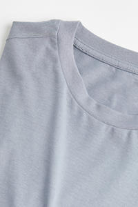 Camiseta de hombre de primera calidad, 100% algodón, corte holgado, hombros caídos, color sólido, con estampado personalizado. - Product Image 5