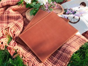 Porta Menús y Listas de Vinos de Cuero Genuino Clásico de Lujo, Resistente al Agua, Hecho a Mano, Modelo LMC-0216, Venta al Por Mayor - Product Image 3