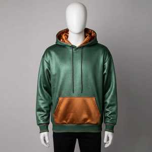 Sudadera con Capucha Premium para Hombre en Verde Metálico con Acabado Satinado, Bolsillo en Bronce en Contraste, Sudadera de Lujo para Streetwear, Tejido Liso y Brillante - Product Image 4