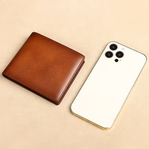 Cartera de Cuero Genuino |   Tarjetero y Porta Licencia de Conducir Unisex de Estilo Corto con Capa Superior Color Café, Estilo Vintage, Forro - Product Image 5