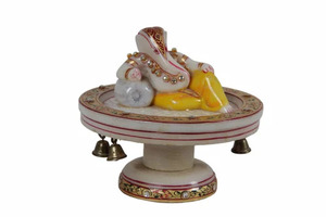Figurine de chaussure de mariage moderne en PVC avec base clochette, faite à la main, portable, cadeau promotionnel avec motif en relief - Product Image 1