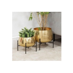 Jardinière en métal exclusive, pot de fleurs décoratif haut de gamme pour hôtels, villas, complexes hôteliers et aménagement paysager commercial - Product Image 1