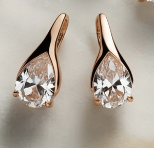 Pendientes de Aro con Diamantes Cultivados en Laboratorio RAAMAA, Facetados y en Forma de Pera, Oro Rosa de 10k, 14k, 18k, Claridad VVS/VS - Product Image 4