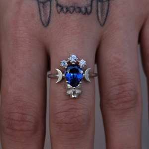 Bague unique en argent sterling 925 avec saphir certifié IGI, crâne et triple lune, style Art Déco, pour femmes et hommes, style gothique - Product Image 2