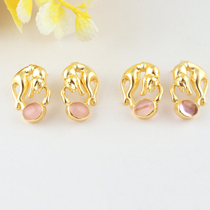 Boucles d'oreilles ovales fantaisie élégantes plaquées or 18 carats pour femmes, vente en gros, gracieuses, vibrantes, luxueuses, mode mariage - Product Image 1