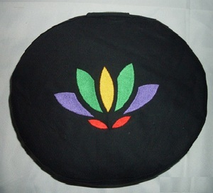 Coussin de méditation GULLSTAR YOGA INDUSTRY avec broderie du symbole Om, en toile de coton, pour la relaxation, usage adulte, respectueux de l'environnement - Product Image 3