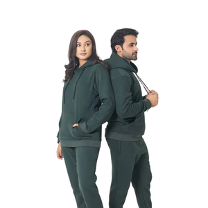 Ensemble de survêtement unisexe décontracté et respirant à séchage rapide, veste à capuche légère et pantalon de jogging, vêtements de sport OEM ODM en gros - Product Image 1