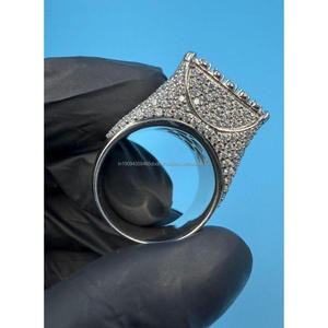 Anillo de Plata 925 Premium con Diamante Cultivado en Laboratorio, Diseño Cuadrado, Joyería Brillante para Compradores Mayoristas - Product Image 1