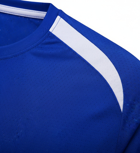 Uniforme de fútbol de equipo con diseño moderno y construcción duradera, conjunto de camiseta de fútbol con ajuste cómodo. - Product Image 4