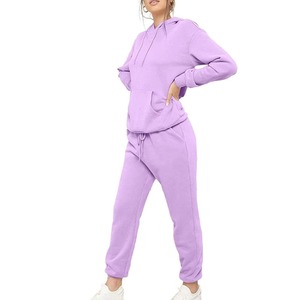 Nueva Colección de Conjuntos Deportivos Casuales con Logotipo, Tallas Grandes para Invierno, Diseño Personalizado, Corte Ajustado para Mujer - Product Image 3