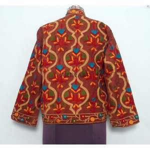 Chaqueta Acolchada Cotrise Bordada a Mano, Diseño Vintage, Ecológica, Transpirable, Forrada de Algodón, para Invierno, Primavera y Verano - Product Image 5