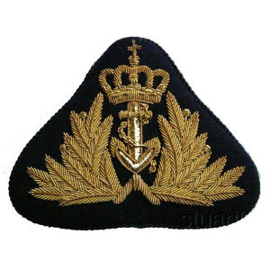 Insignia de blazer OEM más vendida del Reino Unido, insignia de alambre de plata bordada a mano, insignias de club, parches de tela para coser en blazers - Product Image 2