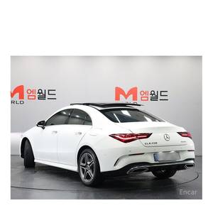 Mercedes-Benz CLA250 4MATIC Clase CLA 2024/5 con 16,958 km, Volante a la Izquierda, Cámara Trasera - Product Image 4