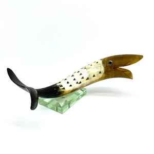 Adorno Decorativo de Aves de Cuerno Hecho a Mano para Estantes, Mesas de Centro y Vitrinas a Bajo Costo - Elegante Aves de Cuerno - Product Image 2