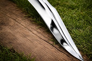 Couteau de chasse en acier de Damas, lame à pointe de lance, manche sculpté avec étui en cuir marron - Product Image 6