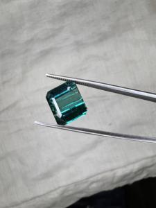 Turquesa Verde Laguna de 8.41 Quilates, Corte Octogonal Escalonado, Gema Suelta con Cambio de Color para Joyería - Product Image 5