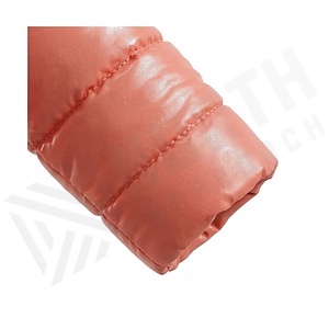 Chaqueta Acolchada con Capucha para Mujer, Abrigo de Invierno con Ribete de Piel, Cierre de Cremallera en Manga Larga, Resistente al Viento, Exterior de Poliéster, Color Rosa - Product Image 6
