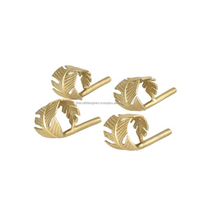 Coffrets cadeaux de bagues en laiton de luxe à motif plume, dernières créations de porte-serviettes pour la décoration de table, faits à la main - Product Image 1