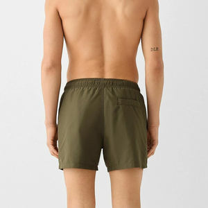 Shorts de bain pour hommes en nylon à séchage rapide, style cargo multi-poches, design pratique, poches utilitaires - Product Image 4