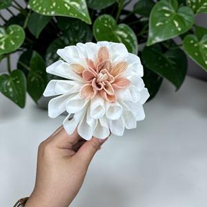 ดอกไม้ไม้โซล่า ยี่ห้อ VADEE SOLA WOOD FLOWER ทำมือ  ดอกดาเลียสีพีชครีม  ขนาด 8.5 ซม.  แกนไฟเบอร์เซสบานียา - Product Image 6