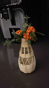 Panier à fleurs ovale en osier tressé à la main avec une poignée torsadée haute - Panier cadeau décoratif multicolore - Product Image 2