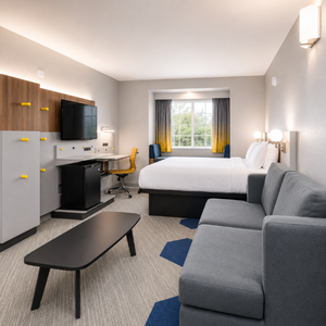 Colección Completa de Muebles para Habitaciones de Hotel Microtel, Producida por un Proveedor de Fábrica OEM de Muebles para Hostelería en Vietnam - Product Image 2