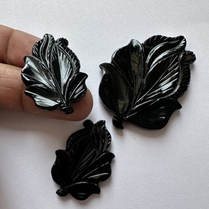 Feuilles sculptées en onyx noir naturel TFH, lot de 3 pièces de 139 carats, dimensions 50x40 à 35x35 mm - Product Image 3