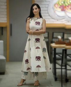 Women's Ethnic Kurta Pant Set Kurta Palazzo Set Stylish Cotton Suit Set for Women - Product Image 3