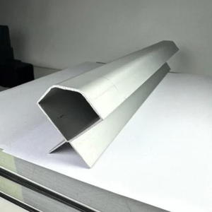 Perfiles de Extrusión de Aluminio Biselados Blancos Brillantes, Perfiles de Extrusión Personalizados - Product Image 1