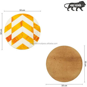 Ensemble de sous-verres carrés en bois écologiques de luxe moderne, motif chevron jaune et blanc, résistants à la chaleur, pour café et repas - Product Image 4