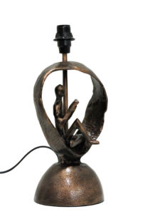 Lampe de table artistique en forme d'homme lisant - Lampe de bureau sculpturale en aluminium moulé finition bronze pour la maison, le bureau, la bibliothèque et la décoration de chevet - Product Image 4