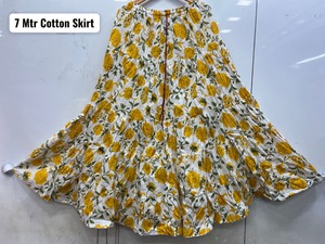 Lehenga en coton imprimé noir, rouge et blanc, longueur au sol, coupe ample, vêtements ethniques pour femmes, Inde, Pakistan, tenue de fête - Product Image 2