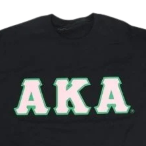 เสื้อยืดคอกลมสีดำ AKA Greek Tee พร้อมตัวอักษร AKA Chenille สีขาวและชมพู เสื้อแฟชั่นลำลองสำหรับผู้หญิง - Product Image 5
