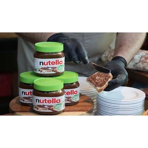 Crema de chocolate y avellanas Nutella a base de plantas, vegana, con un rico sabor e ingredientes sin lácteos. - Product Image 2