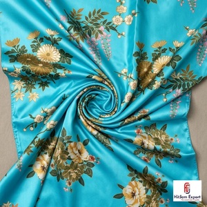 Bufanda Corta Personalizada con Impresión, Fabricante Textil OEM ODM, Etiqueta Blanca, Accesorios de Moda de Marca Privada para Exportación - Product Image 5