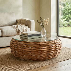 Mesa de Centro Redonda Thomas de Estilo Moderno y Minimalista, con Superficie de Vidrio y Ratán Tejido Natural, para Sala de Estar o Patio - Product Image 4