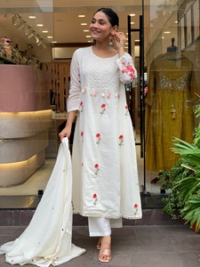 Ensemble haut brodé en soie Chanderi pure avec pantalon palazzo et dupatta, travail de sequins de 3 mm, manches fantaisie, pour femme - Product Image 2