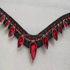 Dernière conception de chaîne de cristaux rouges faits à la main bande décorative de front de cheval en cuir véritable pour bride à bas prix - Product Image 5
